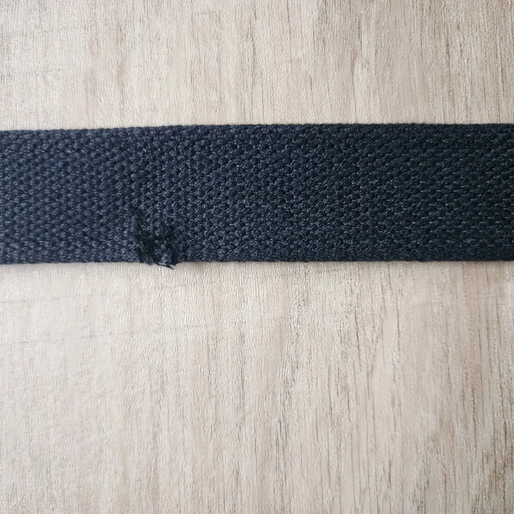 VINEYARD VINES BELT SIZE 30 NEW CANAAN FOOTBALL MENS LEATHER CANVAS HIGH SCHOOL